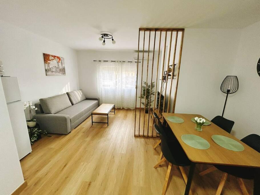 Apartment In The Heart Of マラガ エクステリア 写真
